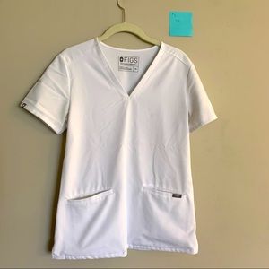 Figs limited white Casma Three-Pocket Scrub Top